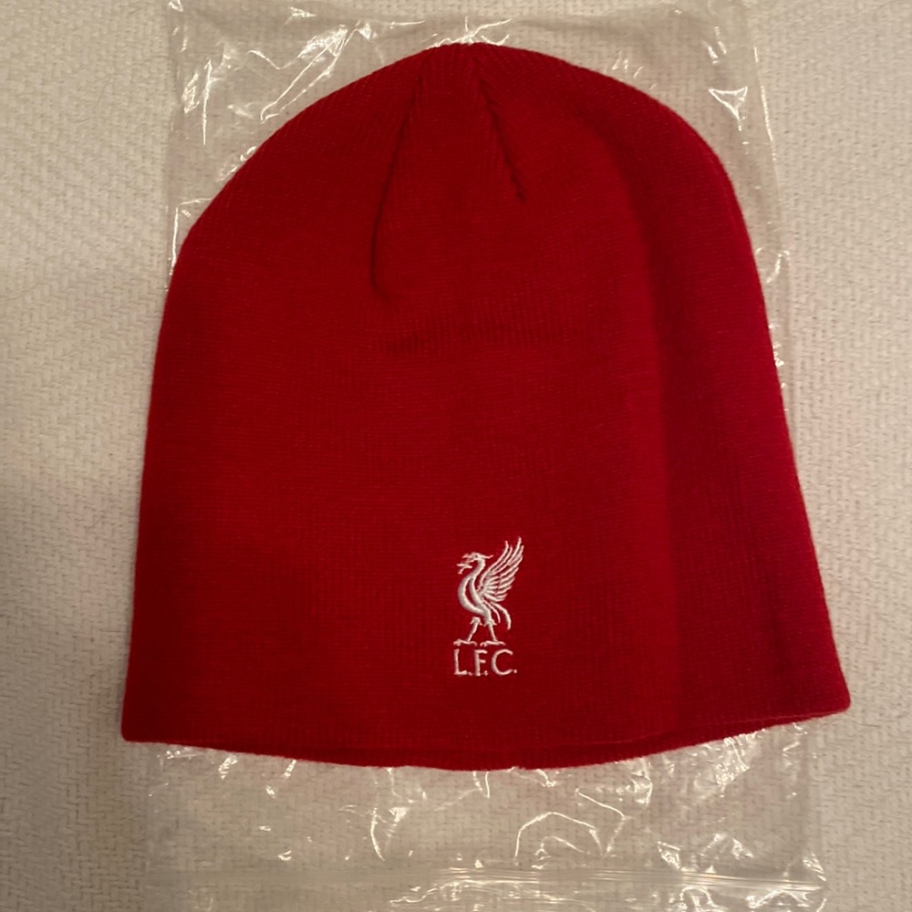 LFC crest knit beanie. NWT.